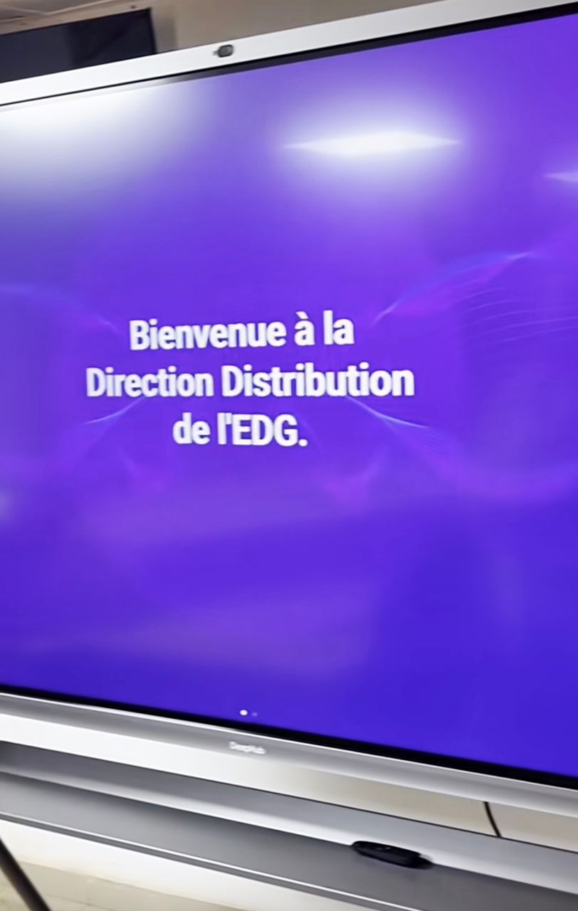 Écran interactif DeepHub livré par MATELEC à EDG