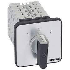 Inverseur PR26 avec position 0, 4P, fixation par vis - Legrand