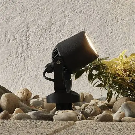 [FU 1M1.000.AXU1K] Spot extérieur Minitommy noir, diffuseur dépoli, LED GU10 3,5W CCT (kit) - Fumagalli