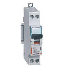 [LEG406777] Disjoncteur DNX³ 1P+N 32A courbe C 4,5/6 kA - Legrand