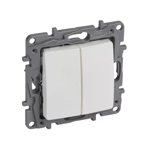 [LEG764508] Double poussoir 6A blanc, gamme Niloé - Legrand